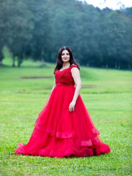 Transform Your Look – Stylish Model Photoshoot & Portfolio in Munnar