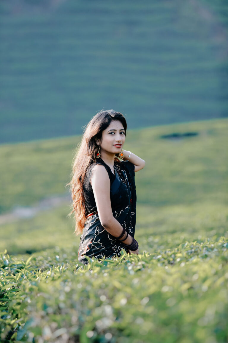 candid photoshoot in tea garden munnar